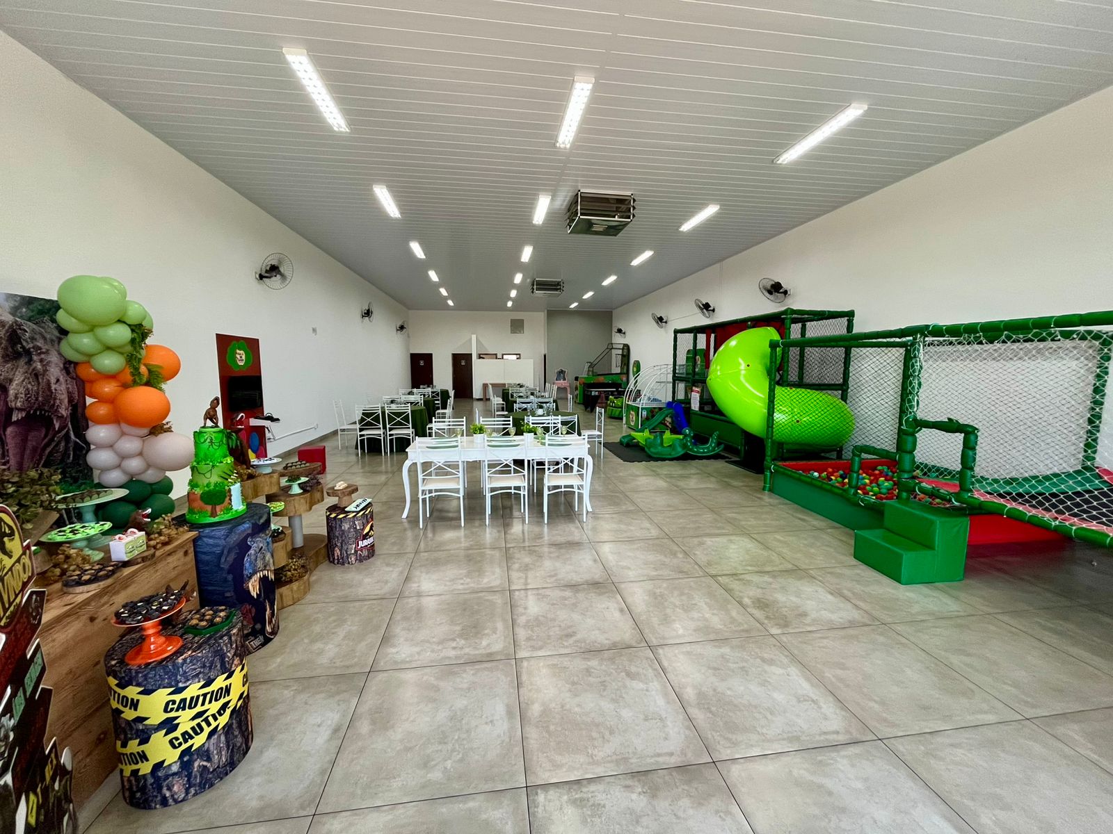 Decoração tema Jurassic Park